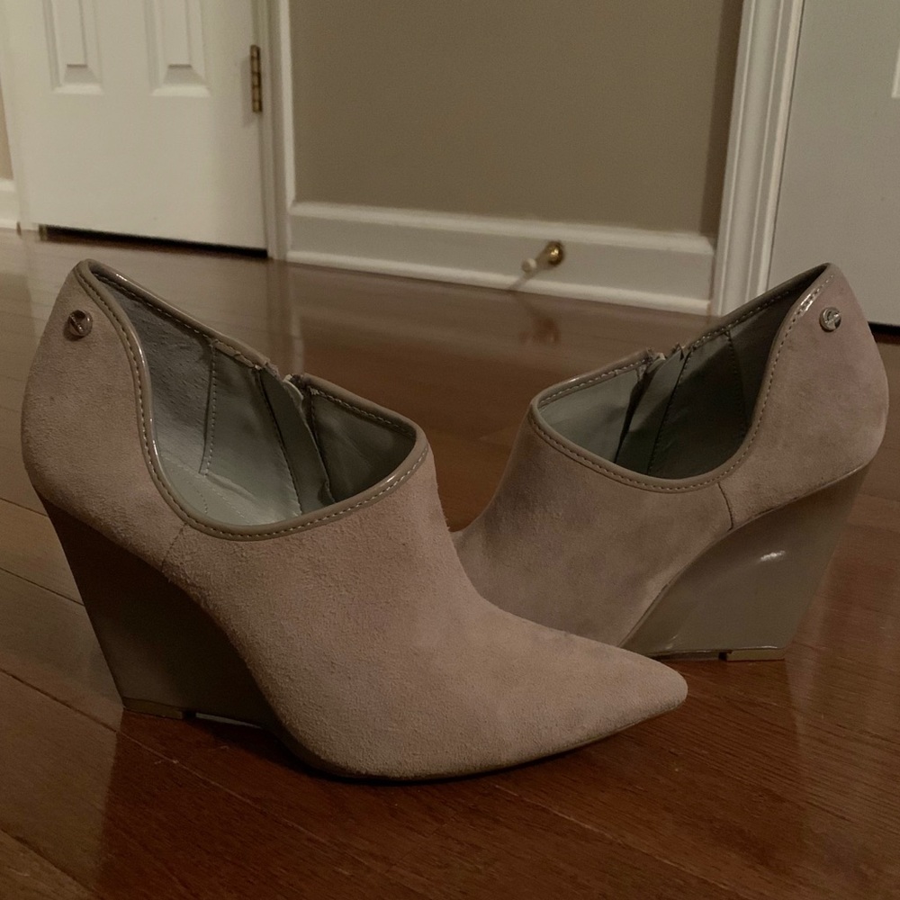 Calvin Klein Wedge Ankle Booties Size 7